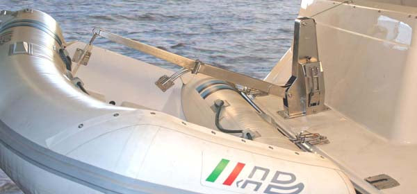Weaver Davit Hoist. Swim Platform Hydraulic Davit. No Power Required. Holds up to 400 lbs.